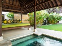 Villa Bayu Gita Residence, Bale dans le jardin